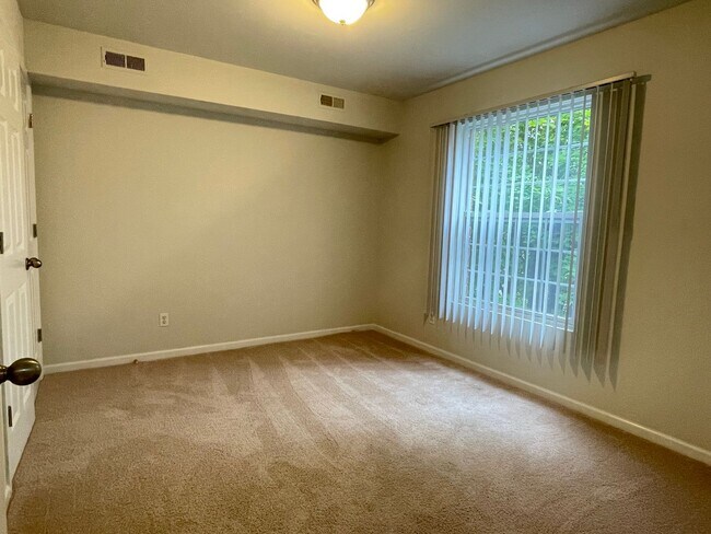 Building Photo - 54274 E Annsbury Cir