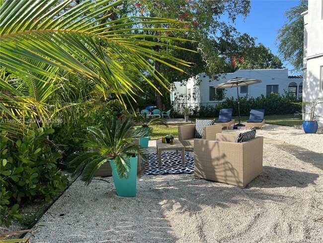 Building Photo - 8270 NE 1st Pl