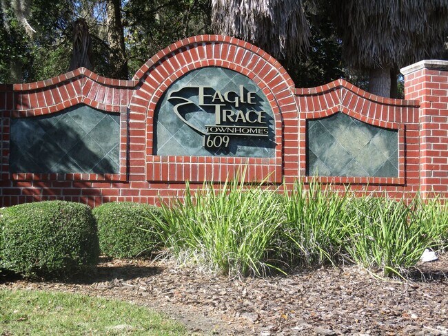 Building Photo - Charming 2/2 townhouse in Eagle Trace