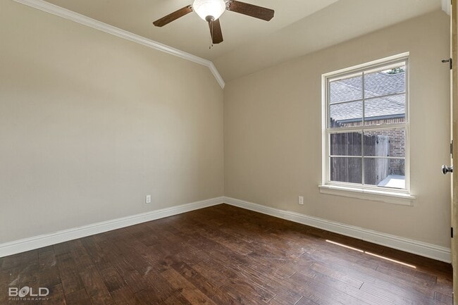 Building Photo - 3925 Le Brooke Ln