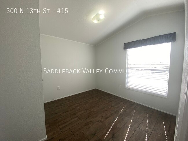 Building Photo - 300 N 13th St