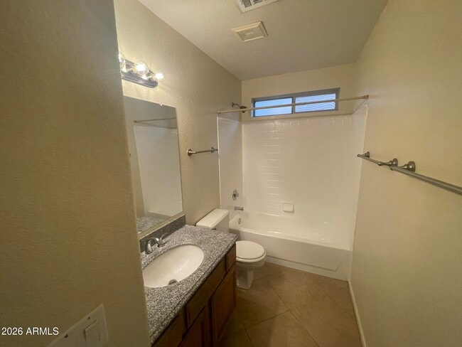 Building Photo - 1122 E Butler Dr