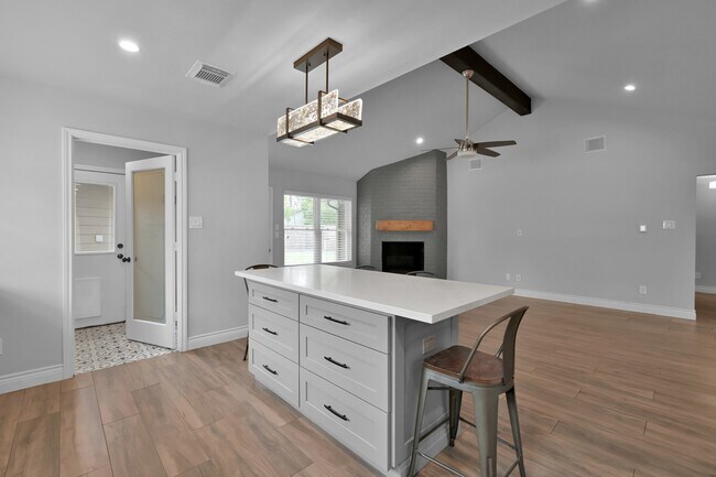 Building Photo - 2806 Triway Ln