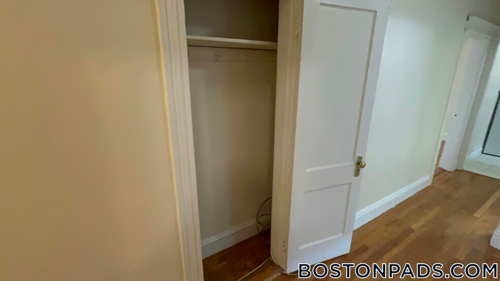 Building Photo - 1156 Commonwealth Ave