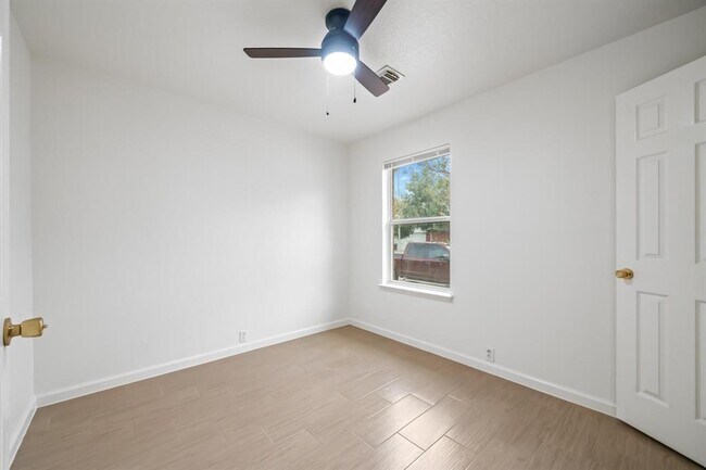 Building Photo - 4806 Dark Canyon Ct