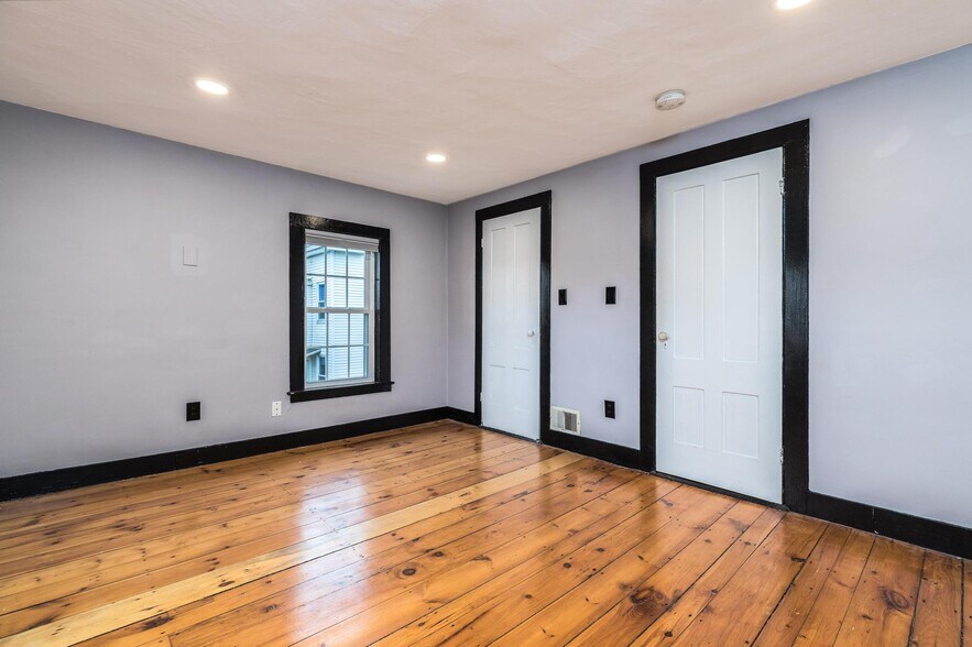 Building Photo - 21 Union St