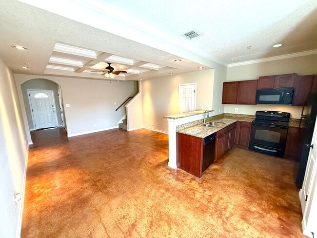 Building Photo - *COMING SOON* 2-Story 3 Bedroom / 2.5 Bath Duplex Near Ingram Park Mall!