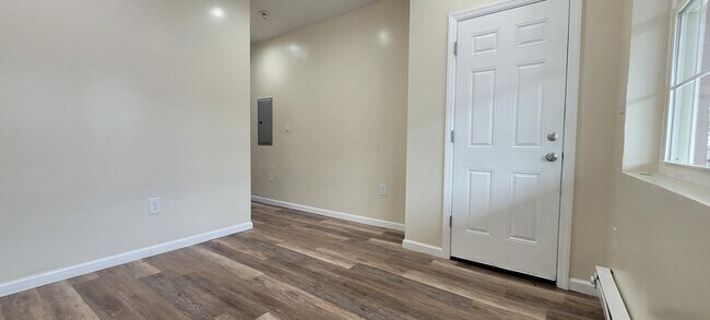 Building Photo - 4835 N 15th St