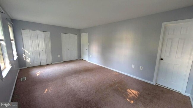 Building Photo - 5612 Sutherland Ct
