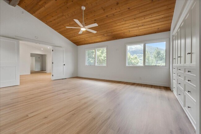 Building Photo - Available Now – Beautiful Carmel Valley Home in Carmel School District