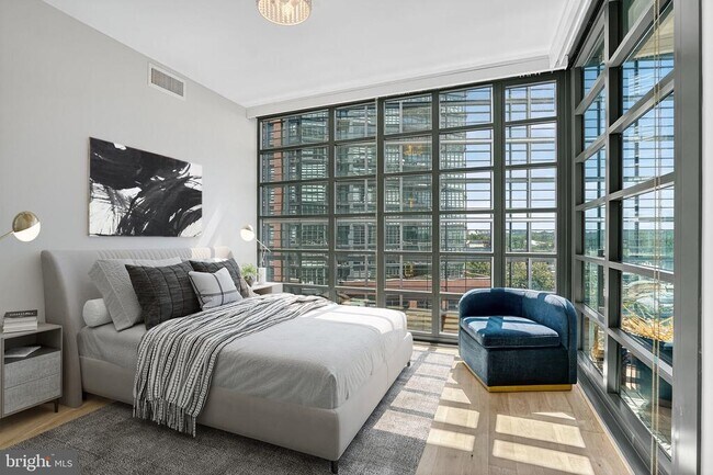 Building Photo - 45 Sutton Square SW