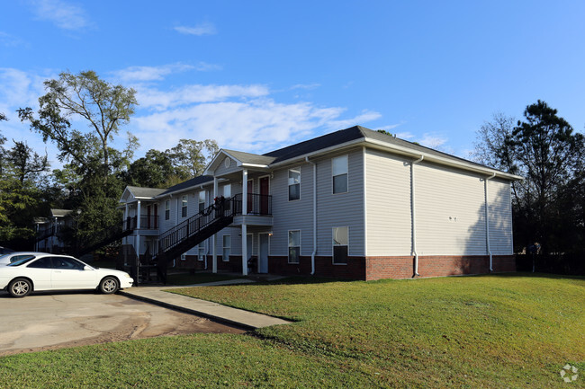 Building Photo - Candlewood Villas