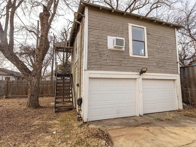 Building Photo - 1604 Harrison St