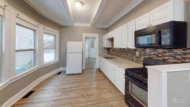 Building Photo - 118 Ridgeway Ave