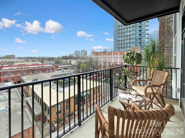 Building Photo - 500 W Trade St