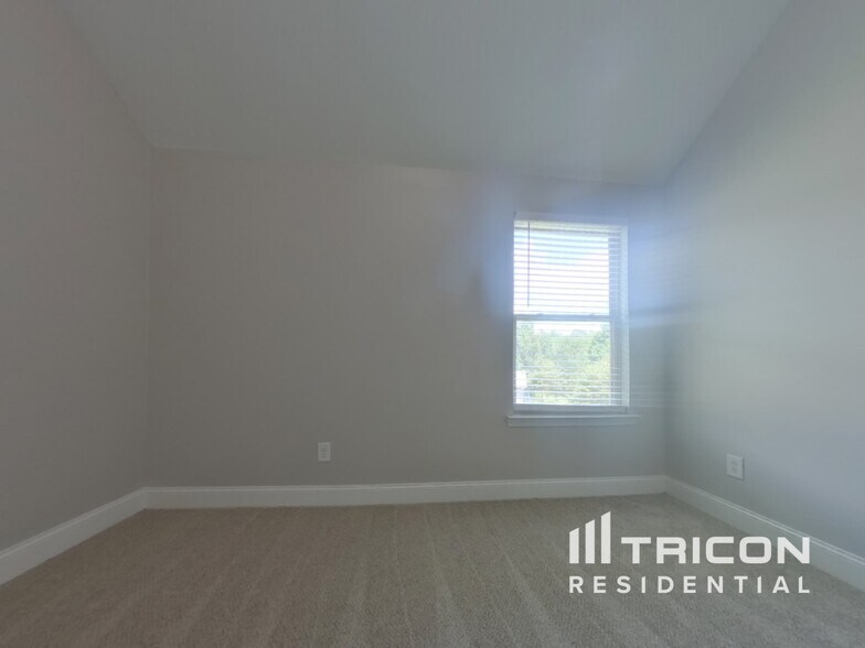 Building Photo - 239 Huntleigh Chase Dr