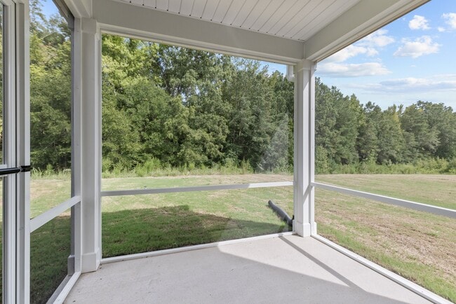 Building Photo - 1105 Red Wing Dr