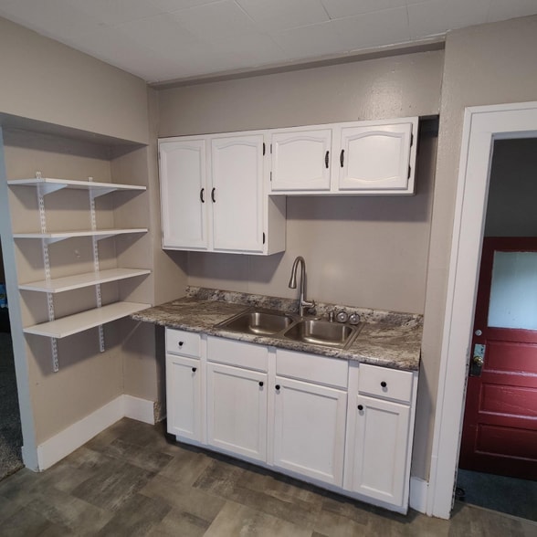 Building Photo - 122 Walnut St