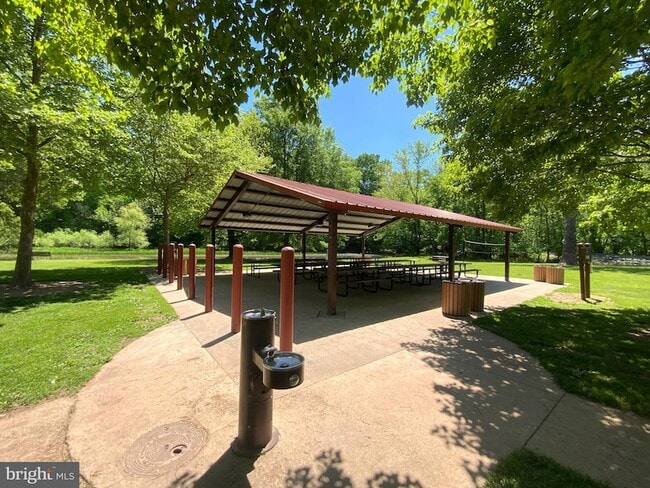 Building Photo - 5763 Hawk Ridge Rd