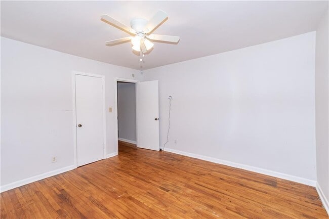 Building Photo - 207 Buchanan Terrace
