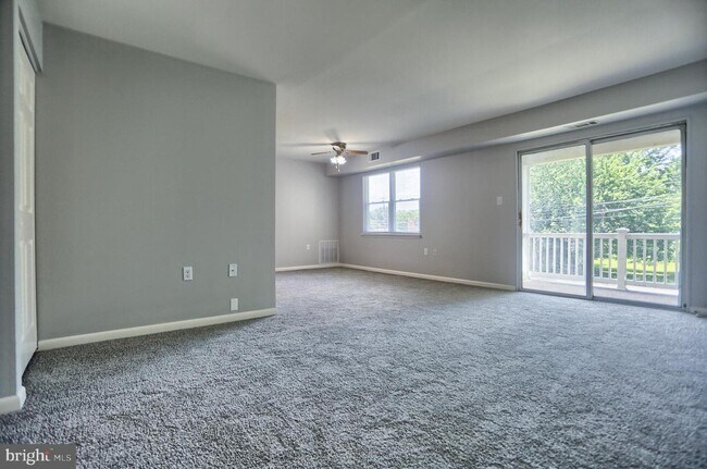 Building Photo - 1503 Blue Mountain Pkwy