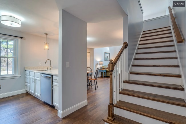 Building Photo - 106 Glengarry Dr