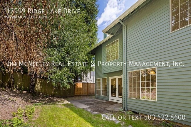 Building Photo - 17999 Ridge Lake Dr