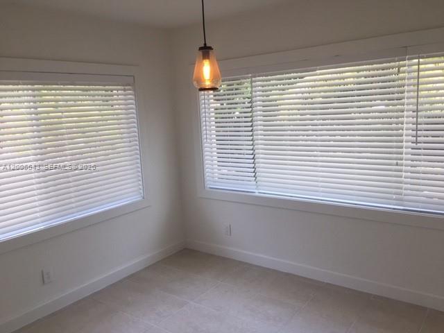 Building Photo - 805 NE 138th St