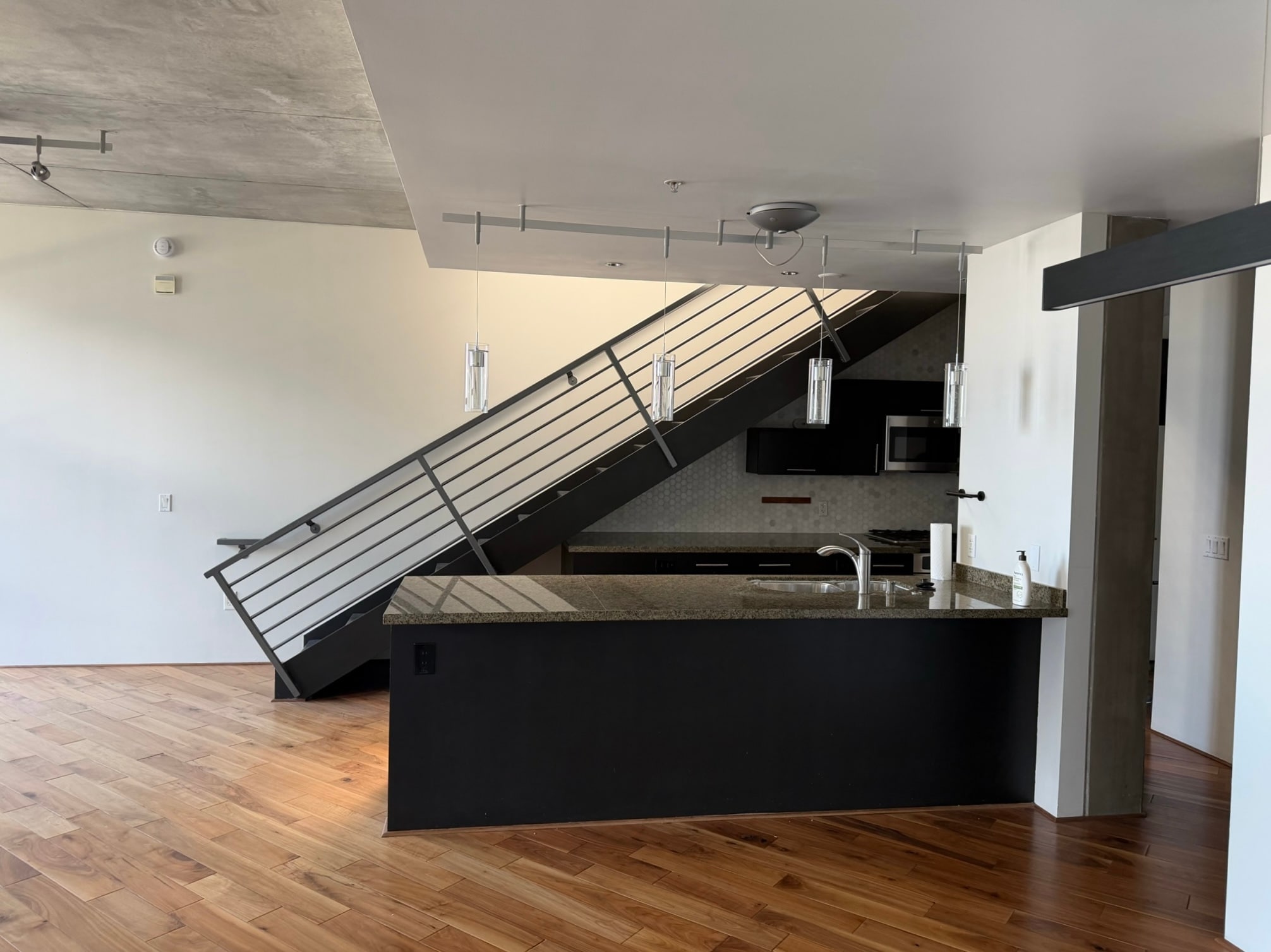 Building Photo - 1494 Union St