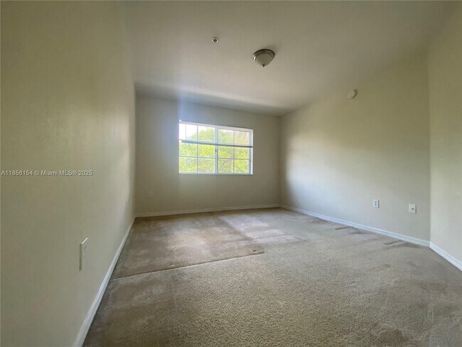 Building Photo - 2544 Centergate Dr