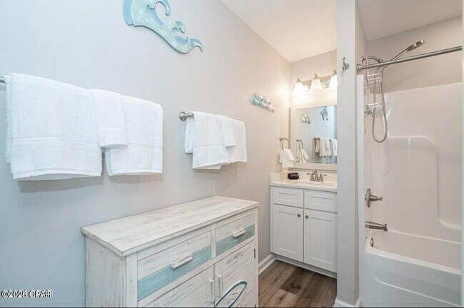 Building Photo - 6320 Beach Dr