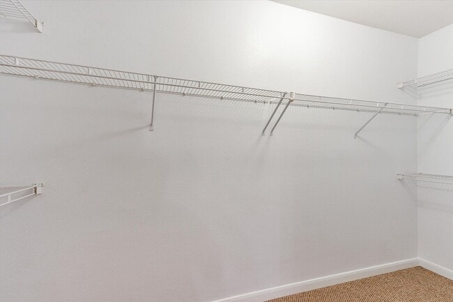 Building Photo - Stylish Studio Apartment In Concierge Building at The Renaissance at Turtle Creek ($500 Off First...