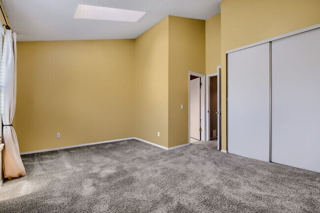 Building Photo - 6749 Mountain Top Ln