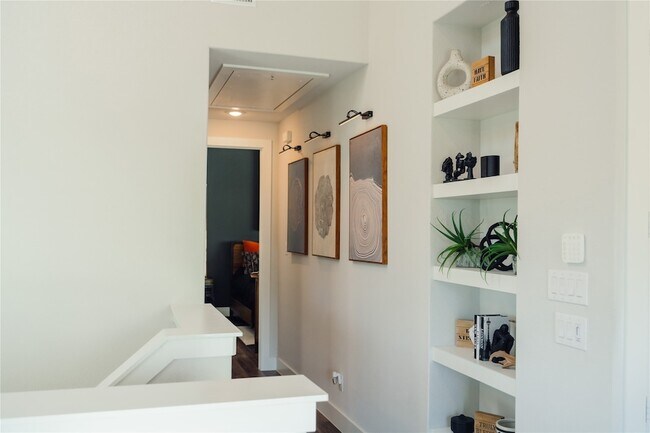 Building Photo - 1006 Barsotti Ct