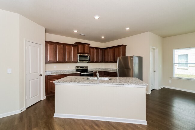 Building Photo - 143 Innis Brk Cir