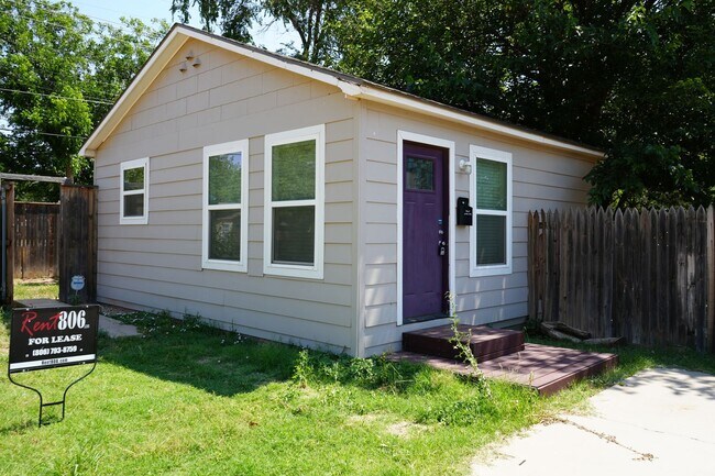 Primary Photo - 2407 Joliet Ave