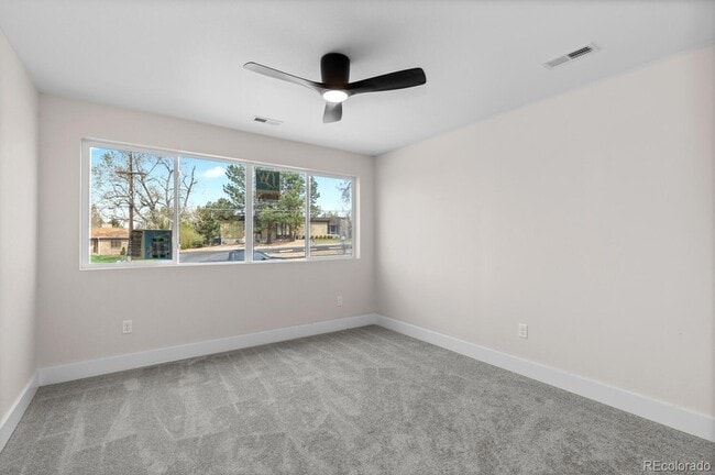 Building Photo - 2233 Kipling St