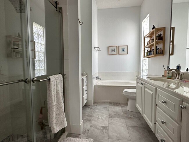 Building Photo - 8455 Belize Pl