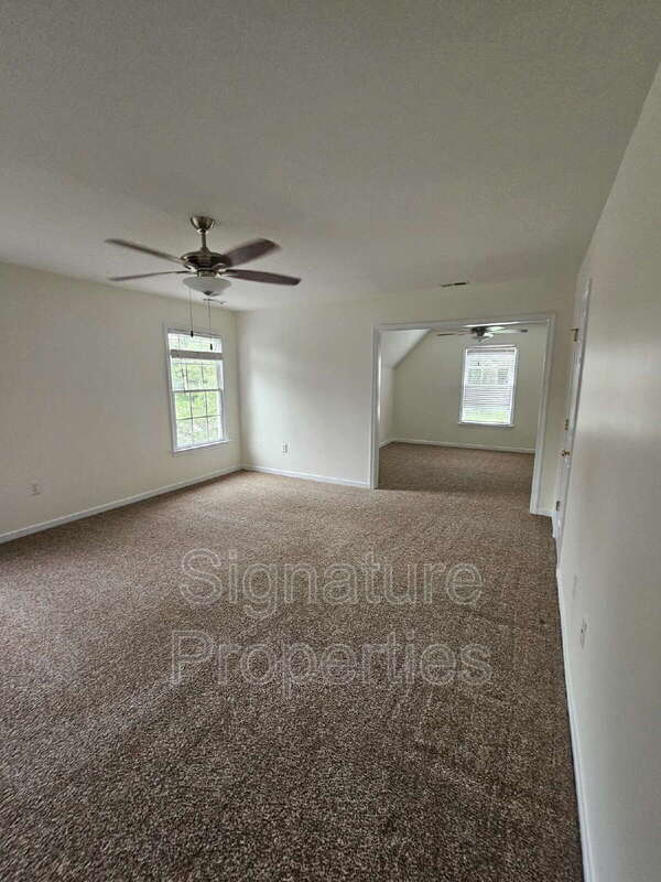 Building Photo - 5600 Barnsley Pl