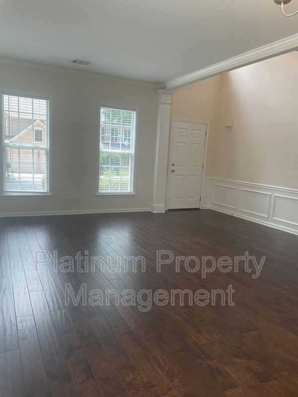 Building Photo - 165 Friars Head Dr NE