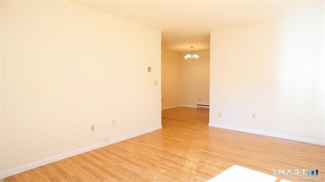 Building Photo - 37 Ferris Ave