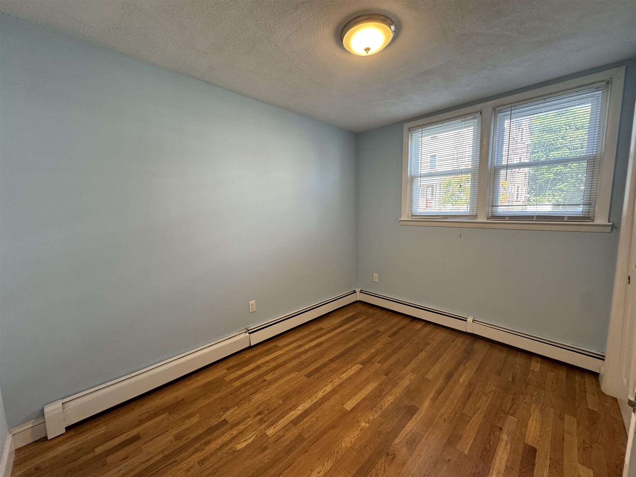 Building Photo - 68 Beacon St