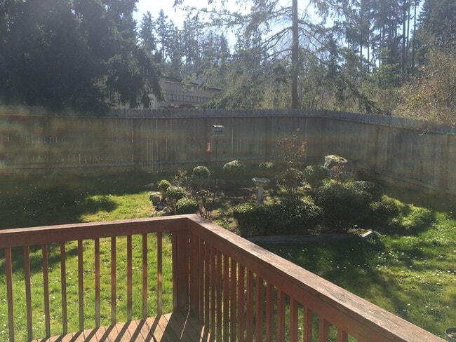 Building Photo - ***PENDING APPLICATION*** 2 Story Pet Friendly Contemporary 3 Bed Home w/ Views, Yard Service Inc...