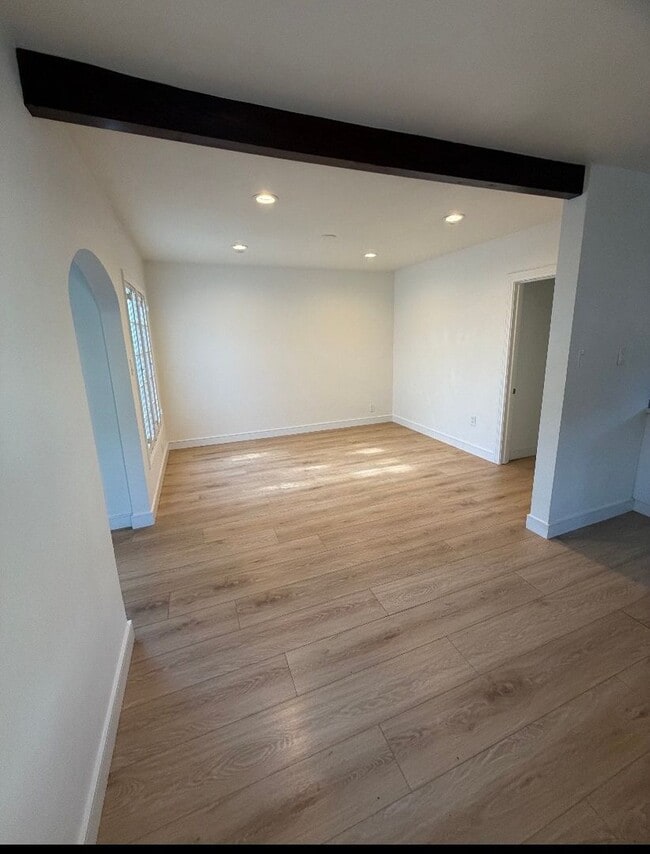 Building Photo - 129 - Nahama Properties LLC