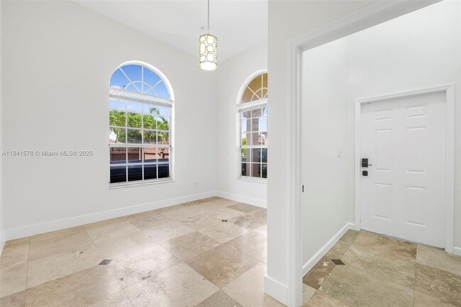 Building Photo - 3363 SW 154th Ct