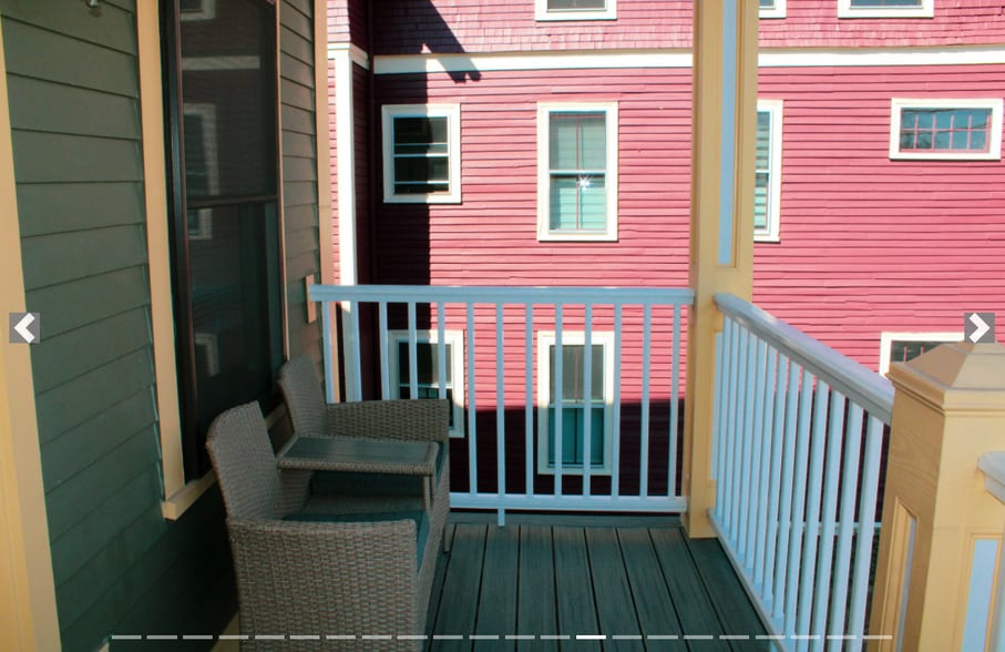 Building Photo - 160 Holland St