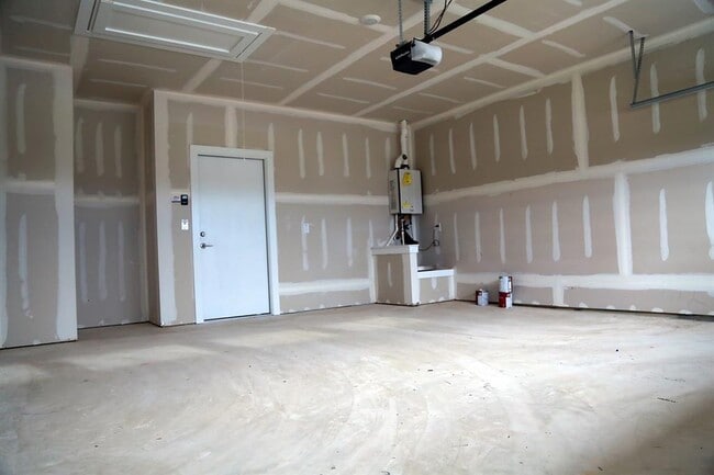 Building Photo - 14012 Lubeck Dr