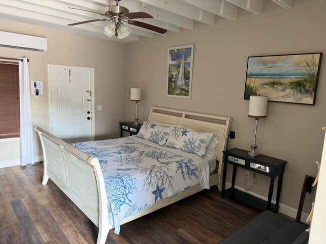 Building Photo - 3350 NE Indian River Dr