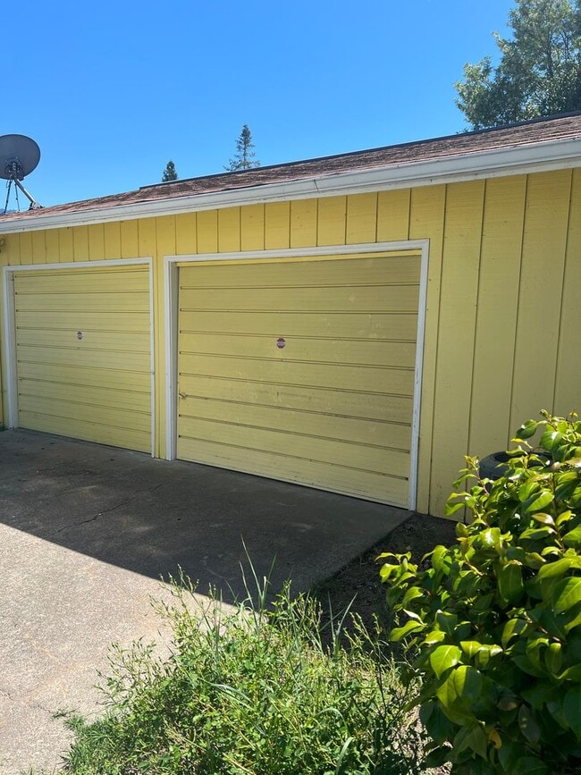 Building Photo - pd01 - Parkdale Estates Inc