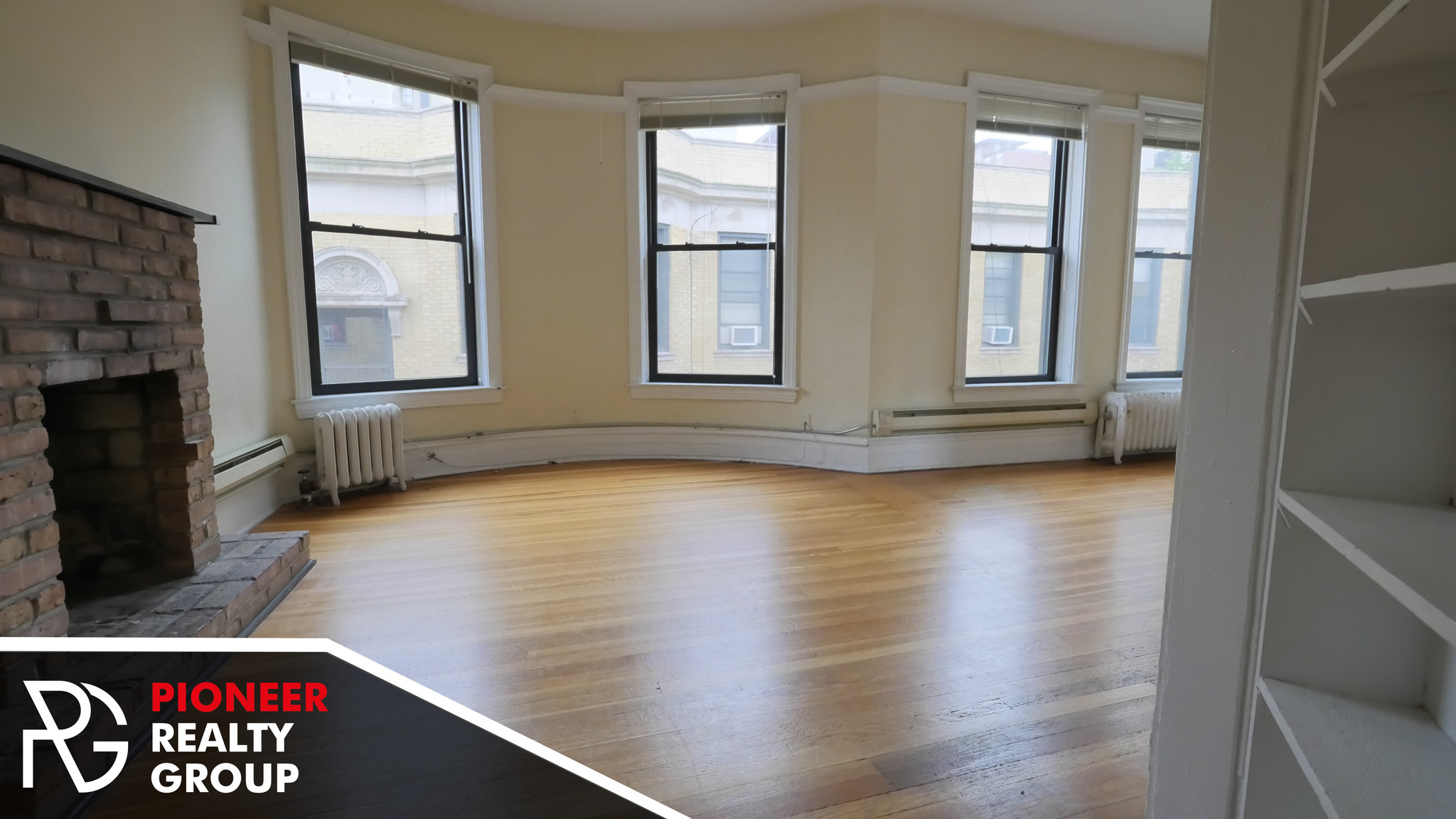 Building Photo - 1216 N Dearborn St